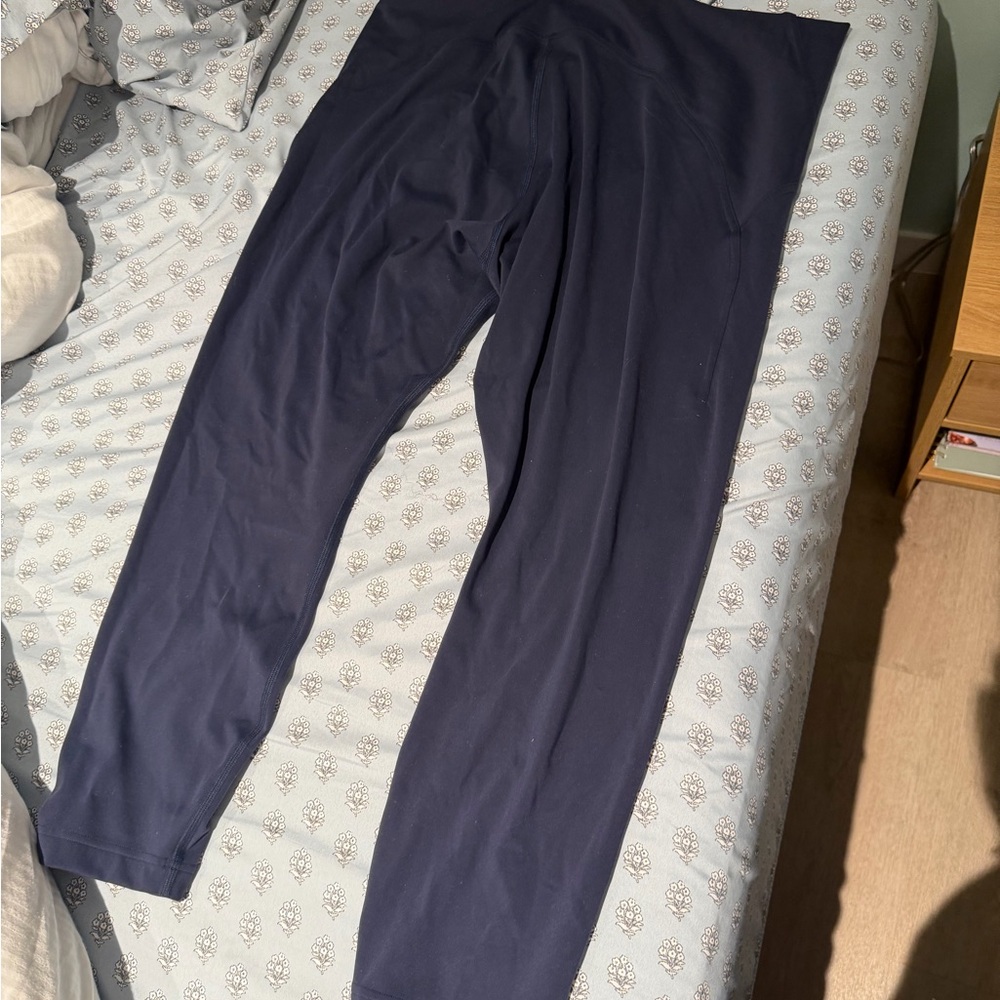 Lululemon instill 25"